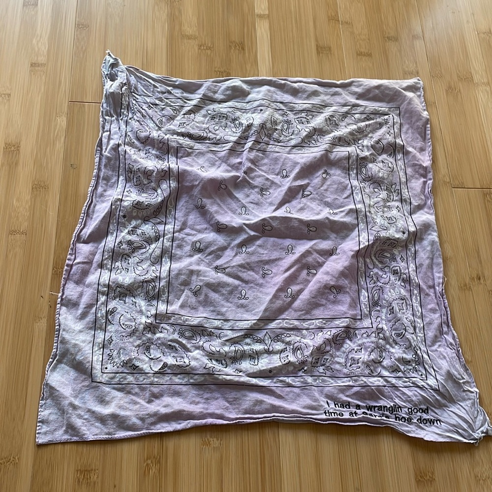 Sara embroidered bandana
